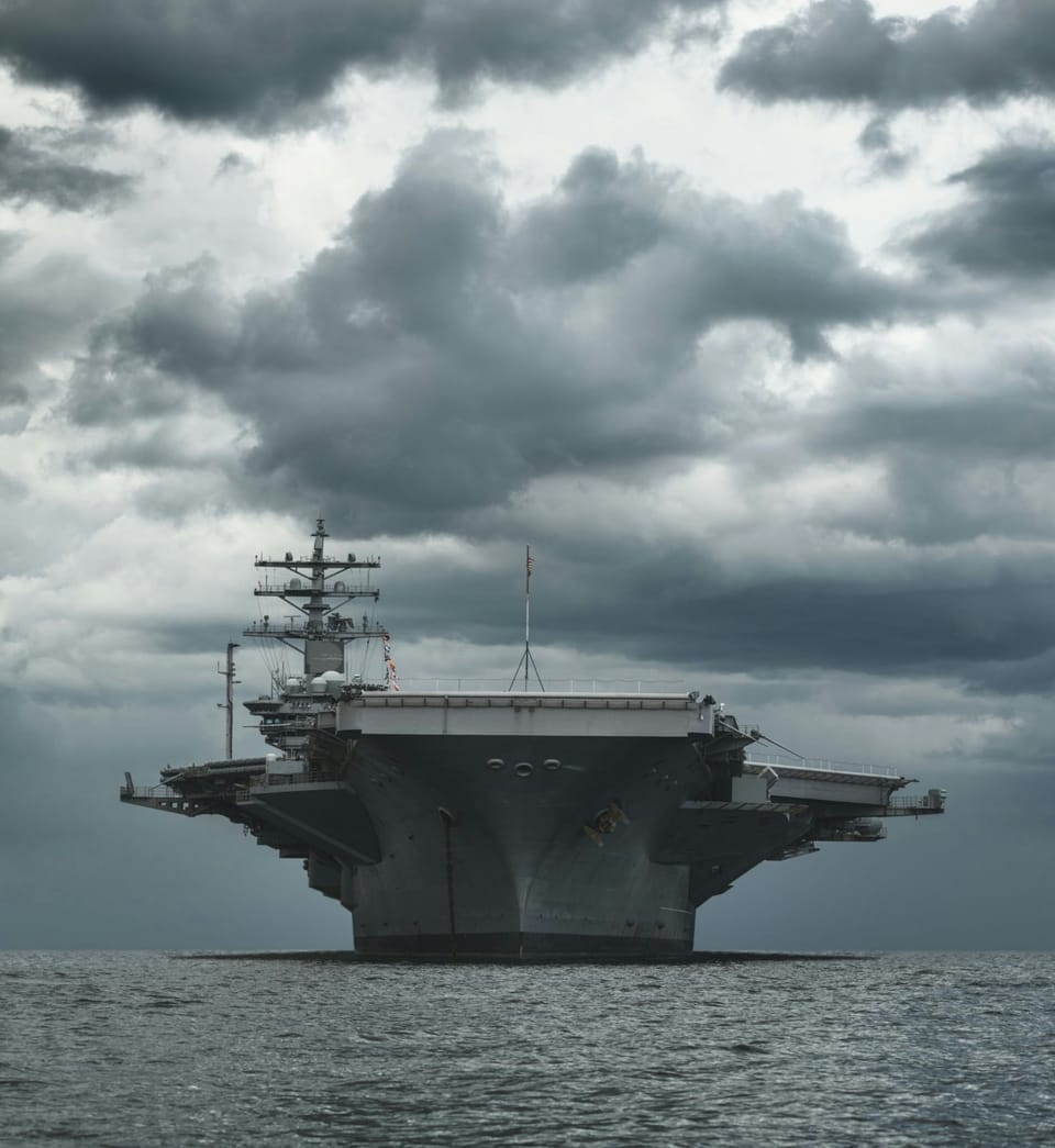El Incidente Nimitz 2004: Cuando Pilotos de Caza F-18 Se Toparon con lo Inexplicable