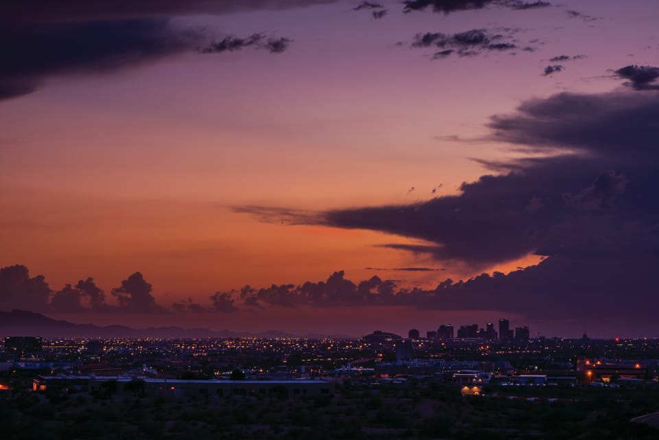 Phoenix Lights 1997: La Noche Cuando Arizona Vio lo Inexplicable